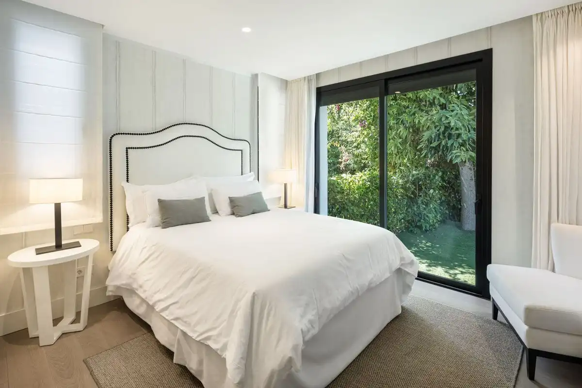 Chalet con piscina en venta en Nueva Andalucía, imagen 9