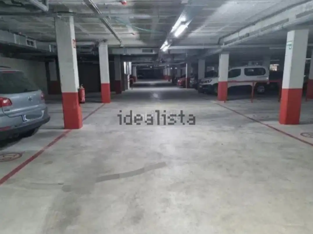Parking de Garaje de alquiler en Sabadell con Alarma