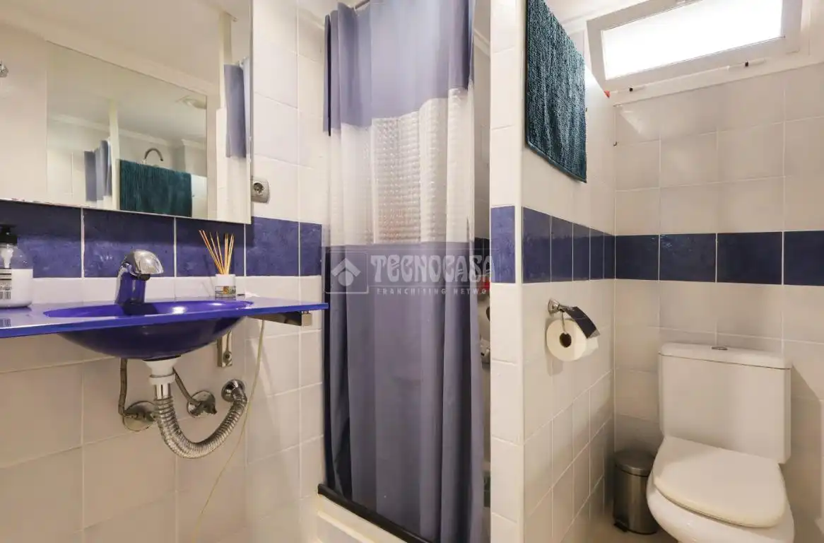 Badezimmer von Wohnung zum Verkauf in Sagunto / Sagunt mit Klimaanlage, Parkett und Möbliert