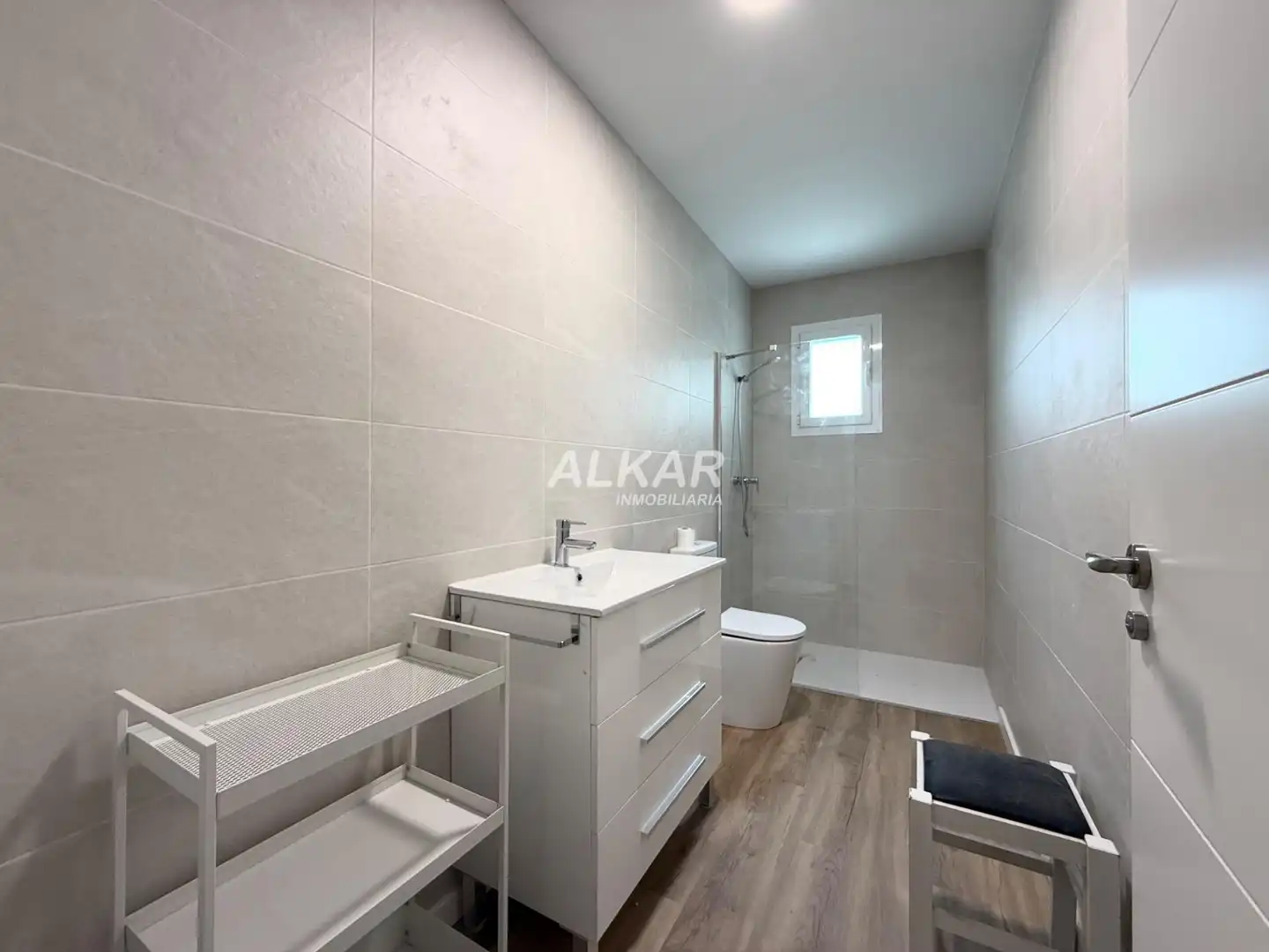 Badezimmer von Wohnung zur Miete in Tudela mit Heizung, Parkett und Terrasse