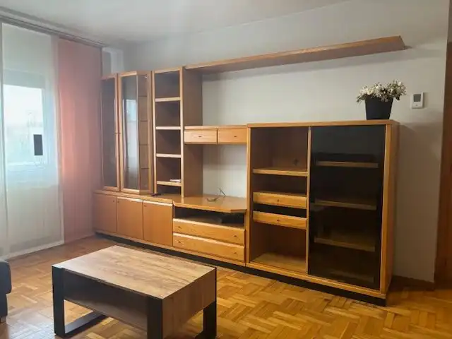 Wohnung zur Miete in Calle del Concejo de Olaz, 17, Mendillorri