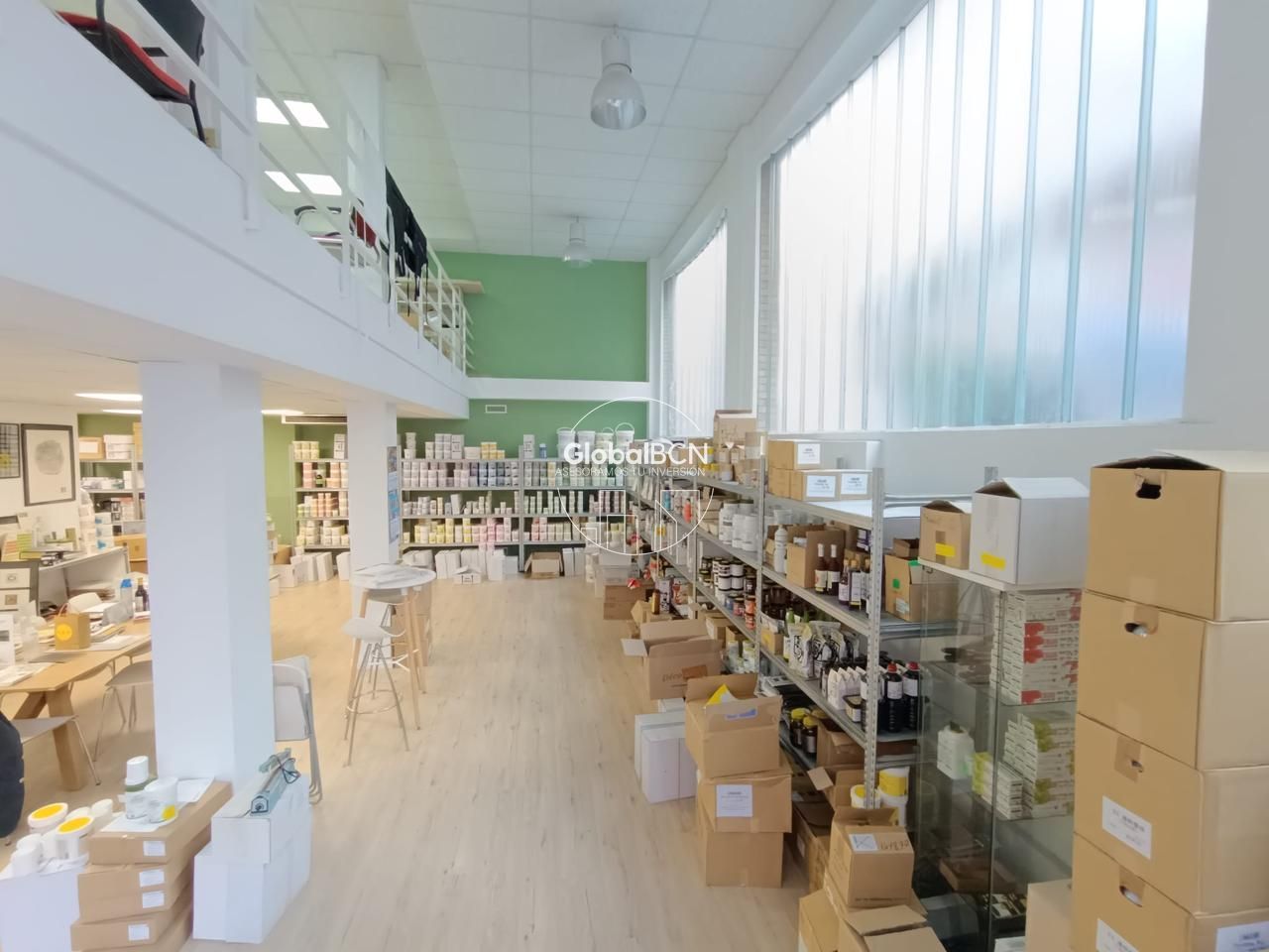 Premises for sale in Carrer de Béjar, Hostafrancs