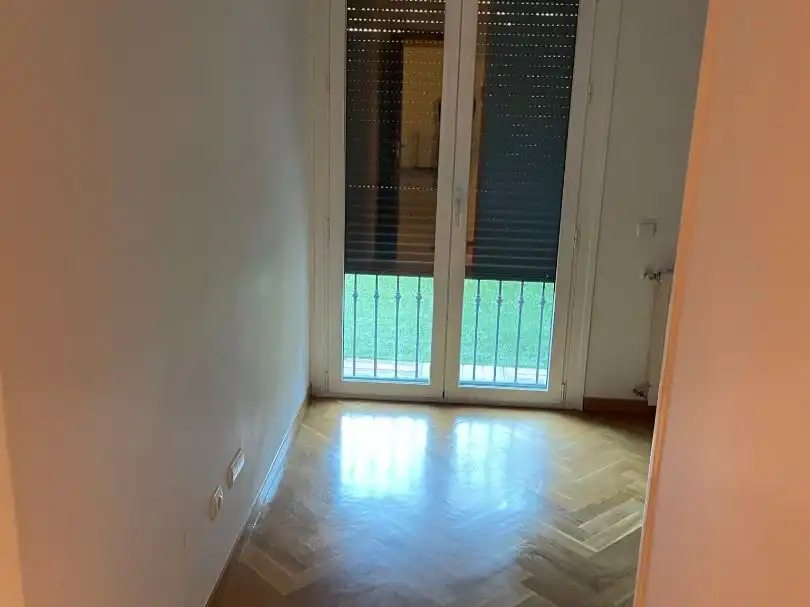 Dormitori de Pis en venda en Pozuelo de Alarcón amb Aire condicionat, Terrassa i Balcó
