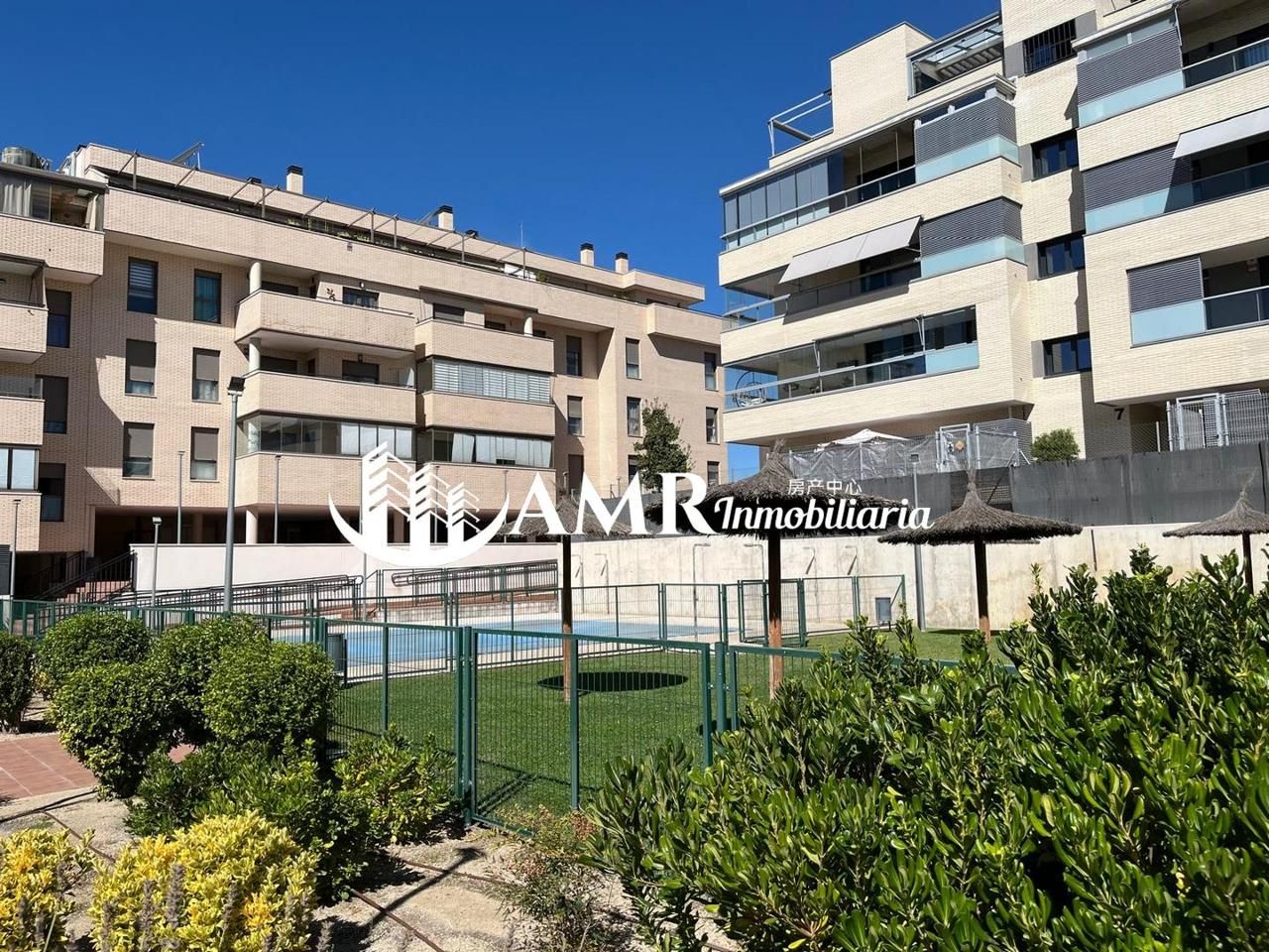 Vista exterior de Planta baixa en venda en Valdemoro amb Calefacció, Jardí privat i Traster