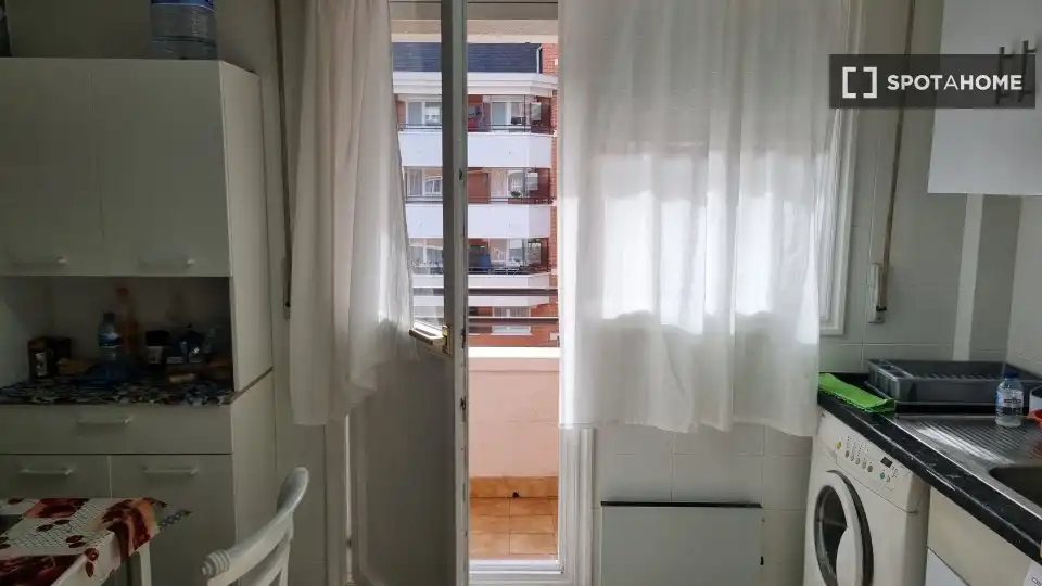 Terrassa de Pis per a compartir en Bilbao  amb Aire condicionat, Terrassa i Moblat