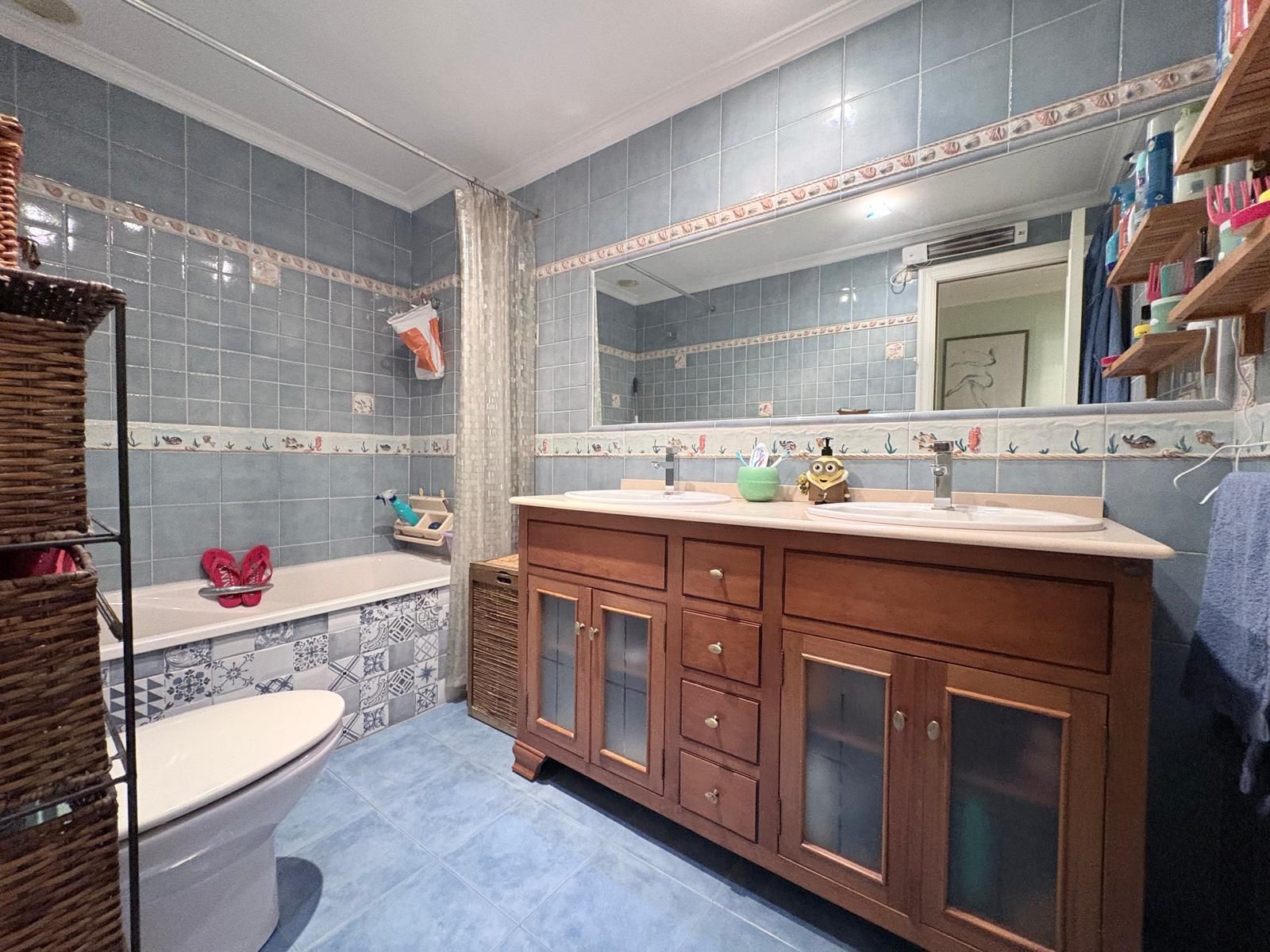 Bany de Àtic en venda en  Valencia Capital amb Aire condicionat, Calefacció i Jardí privat