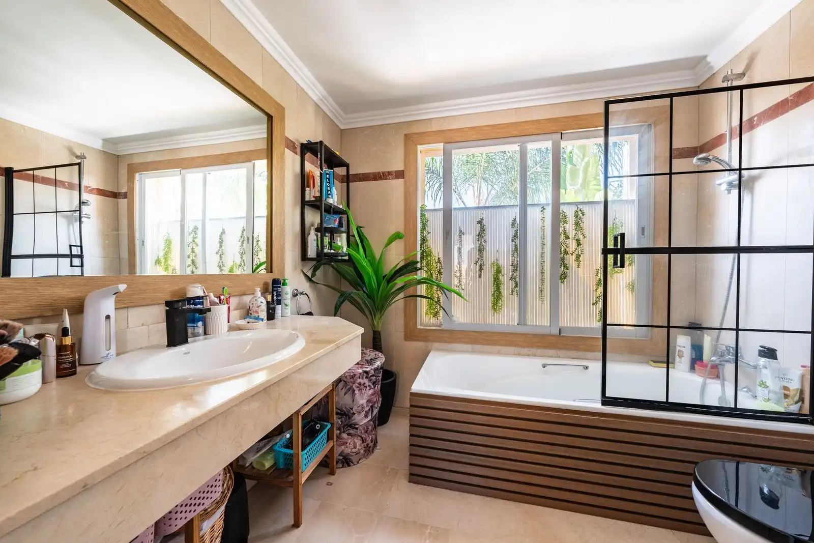 Baño de Casa adosada en venta en Marbella con Aire acondicionado, Amueblado y Internet