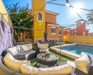 Piscina de Casa o xalet en venda en Orihuela amb Aire condicionat, Calefacció i Jardí privat