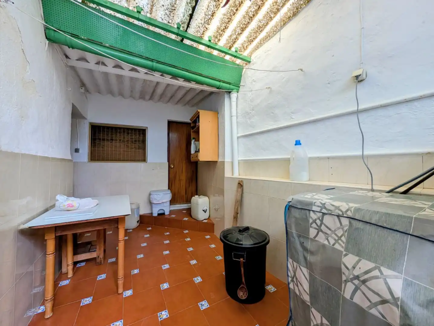 Houses for sale in Loja  with Terrace and Storage room