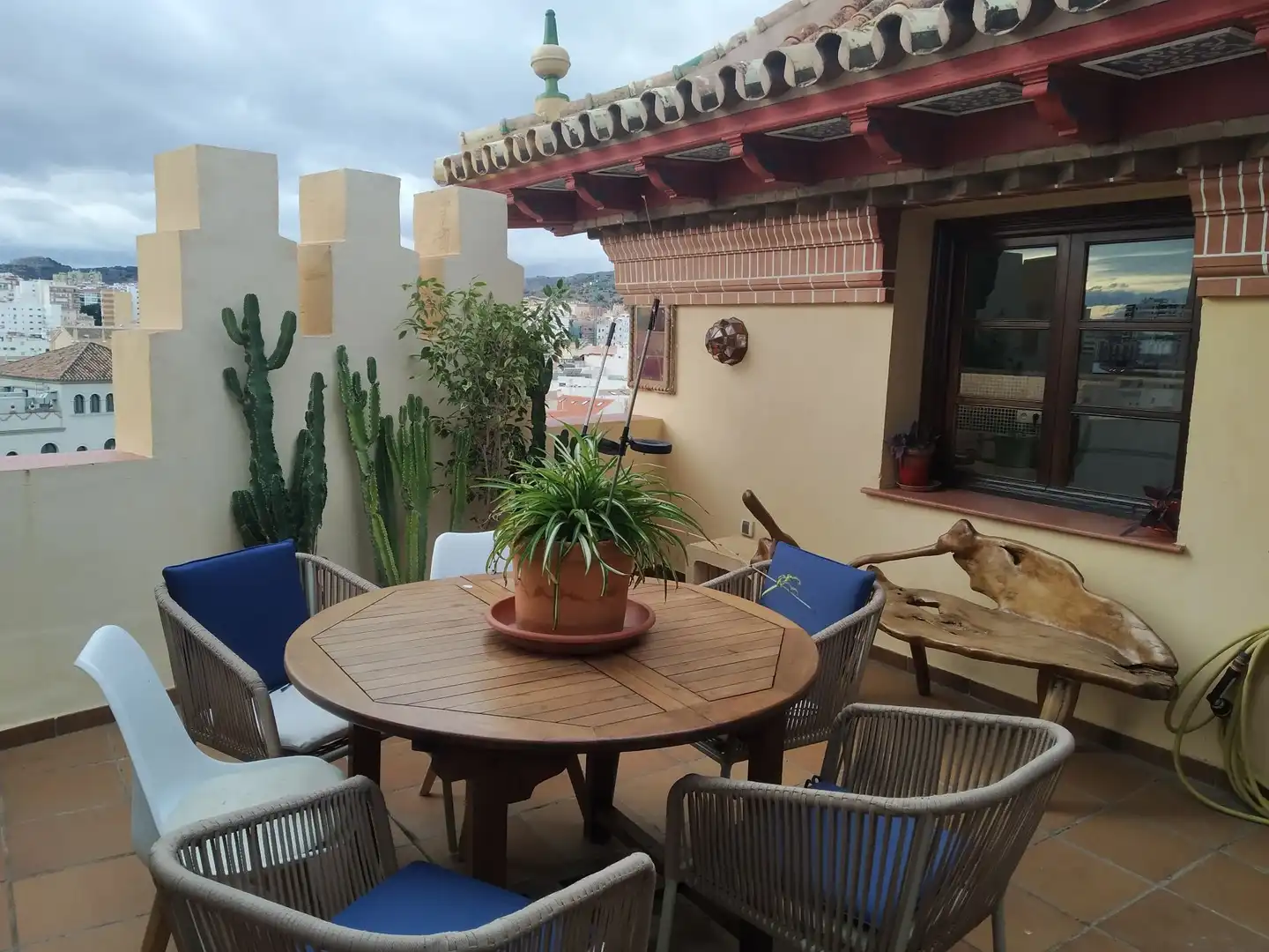 Terrasse von Dachboden zur Miete in Málaga mit Klimaanlage, Terrasse und Möbliert
