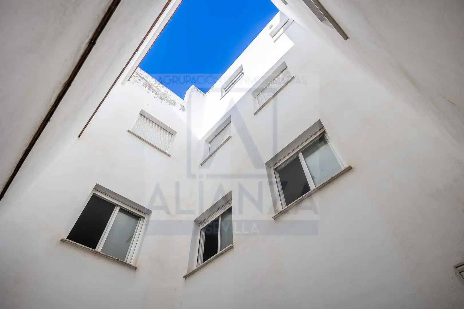 Gebäude zum Verkauf in CORDOBA, 14, La Algaba