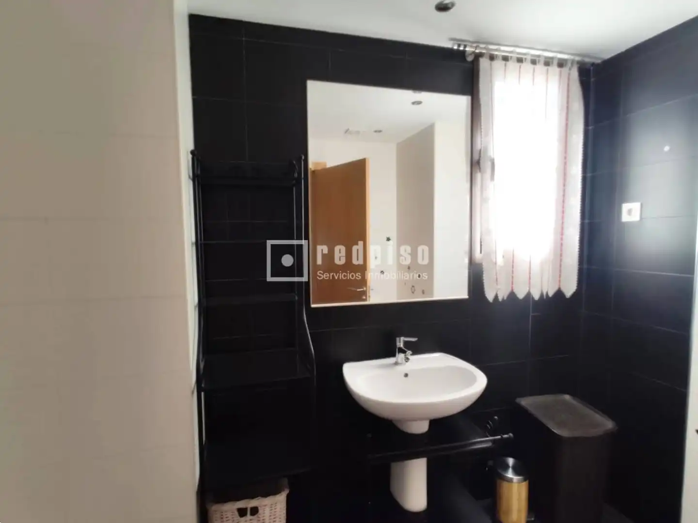 Baño de Piso de alquiler en Móstoles con Aire acondicionado, Calefacción y Trastero