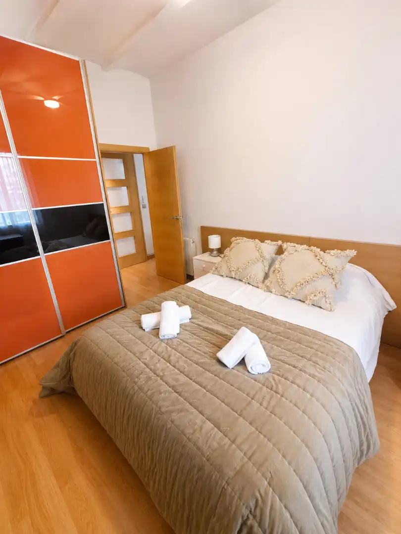 Schlafzimmer von Wohnung zur Miete in Barcelona mit Klimaanlage, Heizung und Möbliert