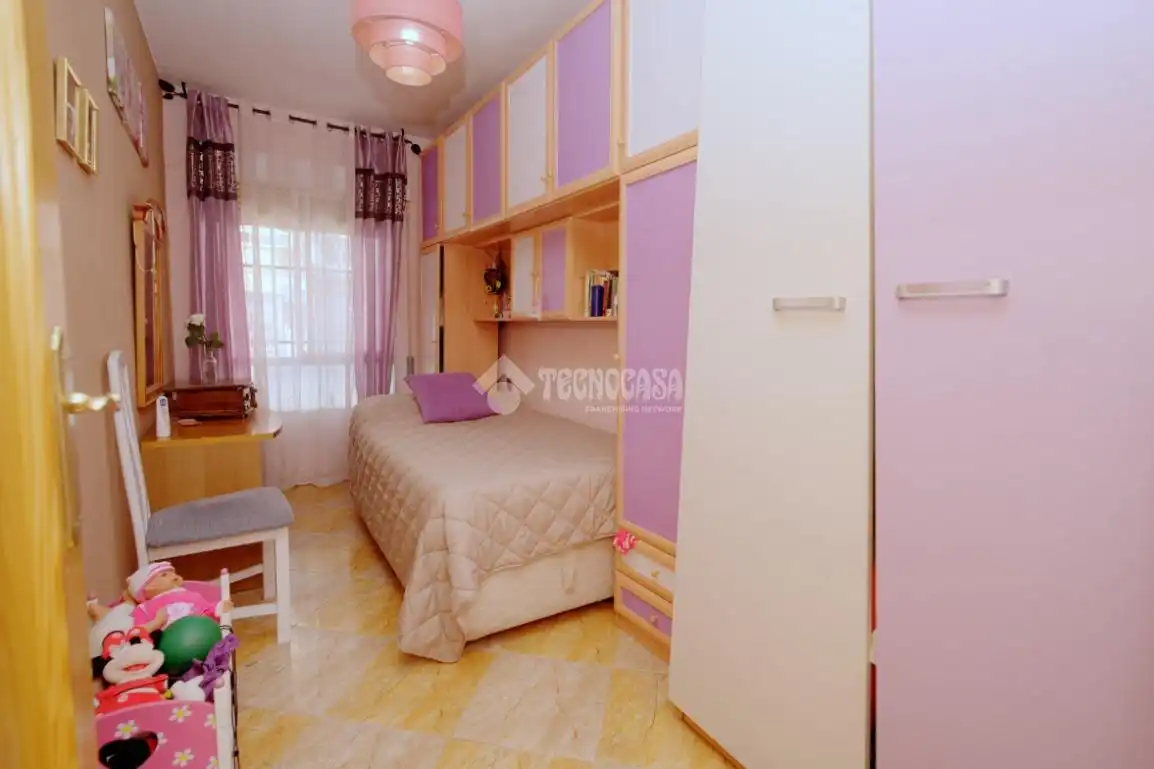 Habitación de Piso en venta en Linares