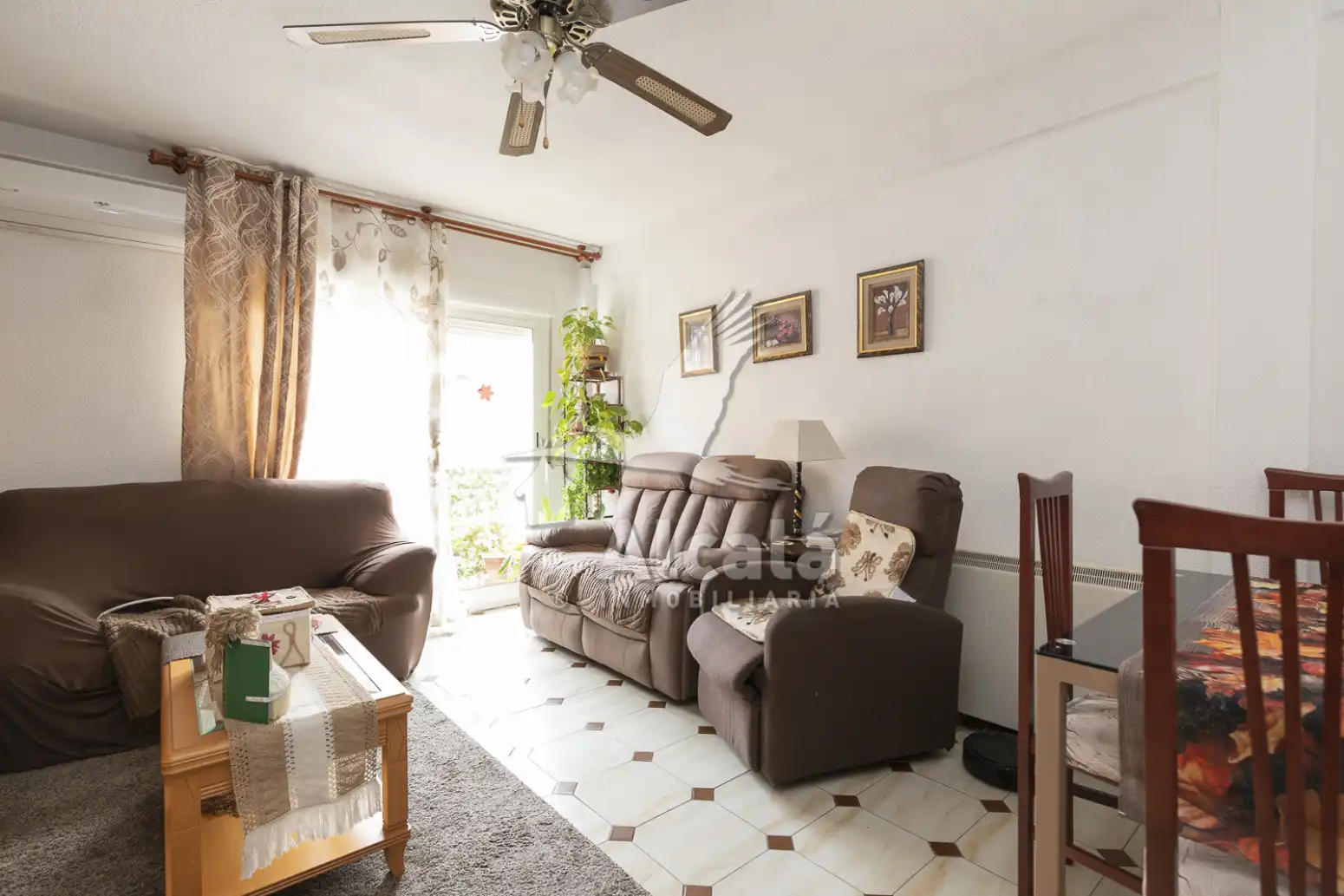 Sala de estar de Piso en venta en Alcalá de Henares con Calefacción, Terraza y Trastero