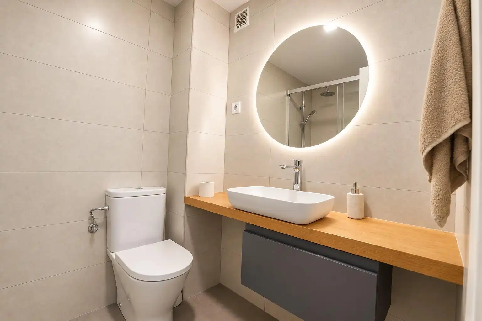 Attic for rent in Calle JOSEP CARNER, Vila-seca Poble