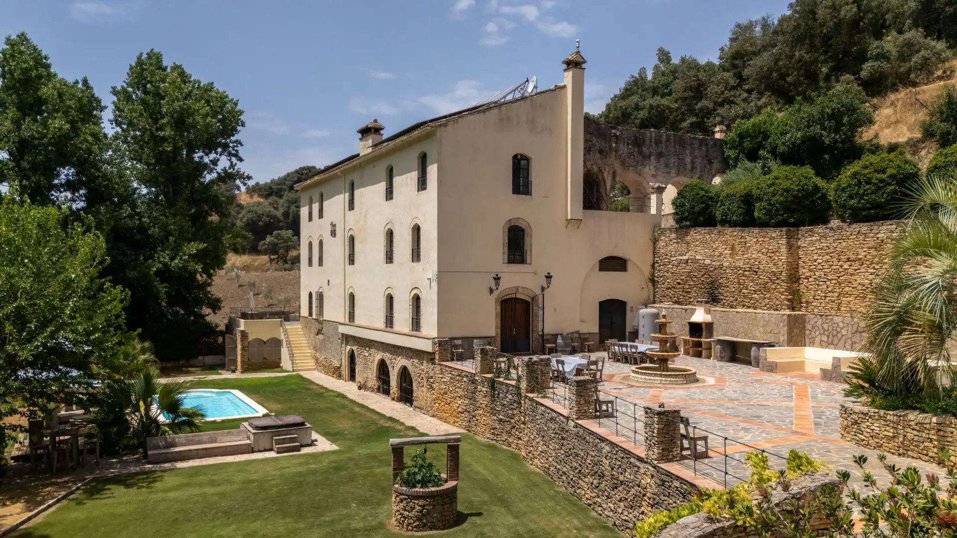 Casa rústica amb piscina en venda a Setenil de las Bodegas