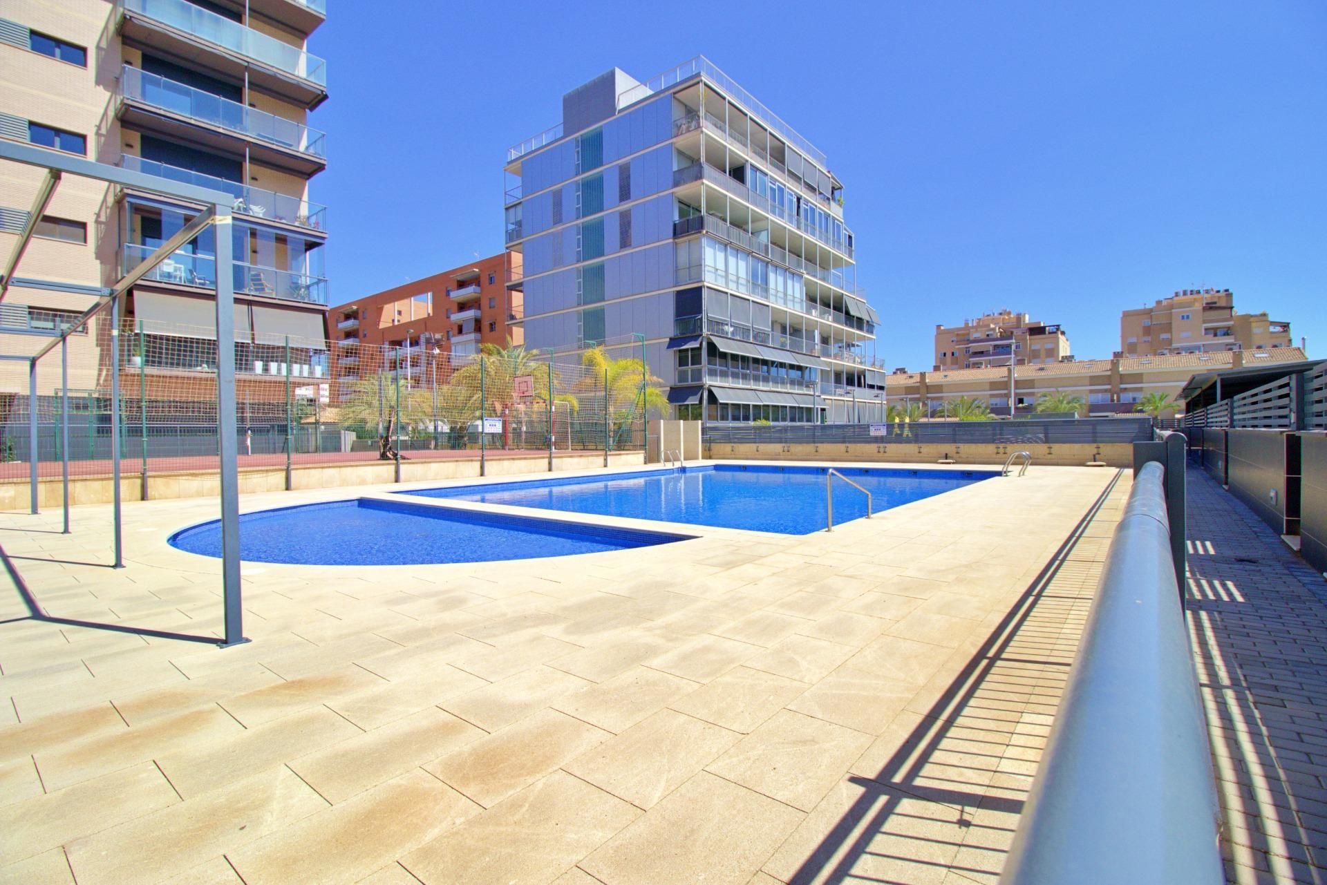 Piscina de Pis en venda en Elche / Elx amb Aire condicionat, Jardí privat i Parquet