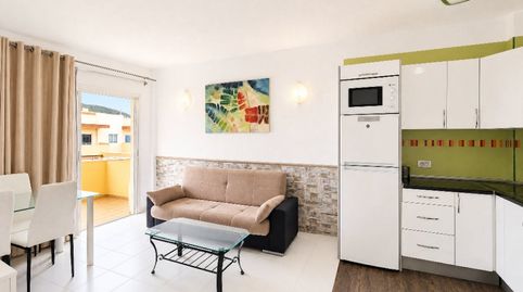 Photo 2 of Flat for rent in Av. Juan Carlos I, Los Cristianos, Arona