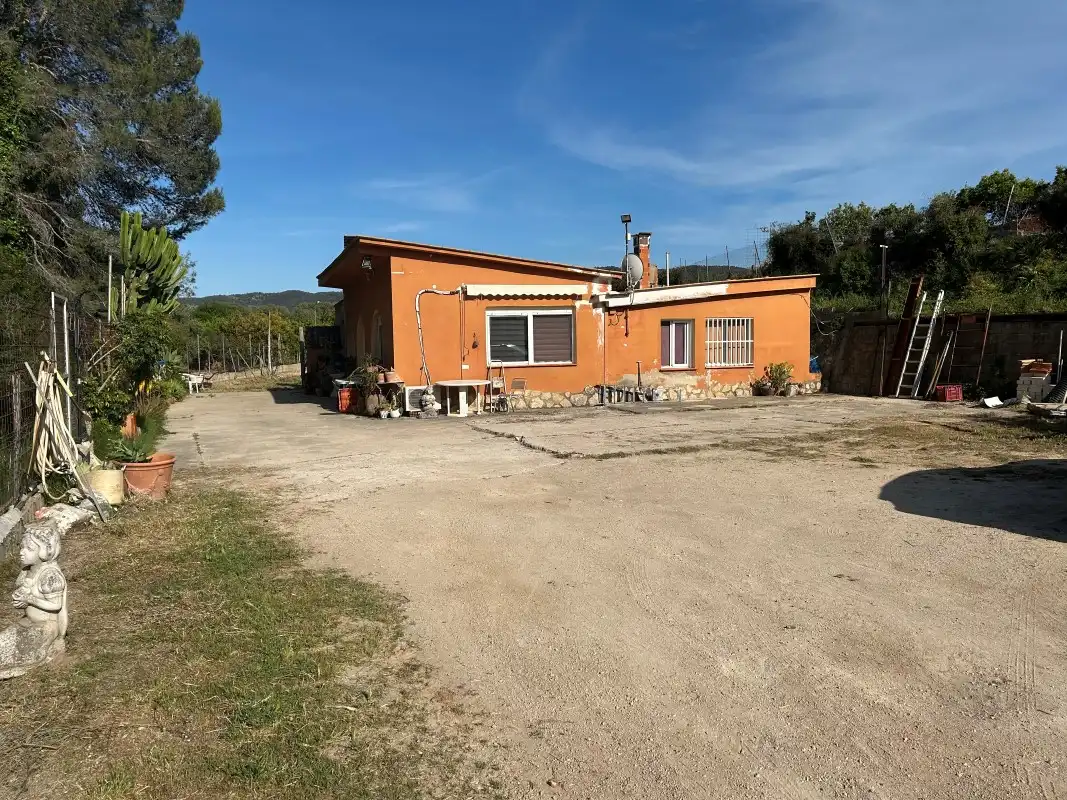 Country homes for sale in Vilallonga / Villalonga  with Furnished