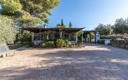 Außenansicht von Country house zum verkauf in Cogollos de la Vega mit Klimaanlage, Terrasse und Schwimmbad