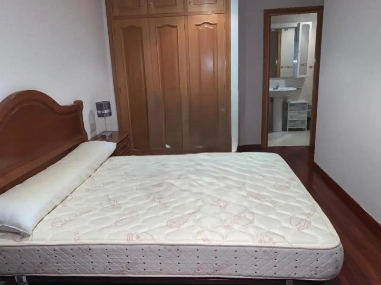 Bedroom of Flat for rent in Ourense Capital   with Heating, Parquet flooring and Furnished