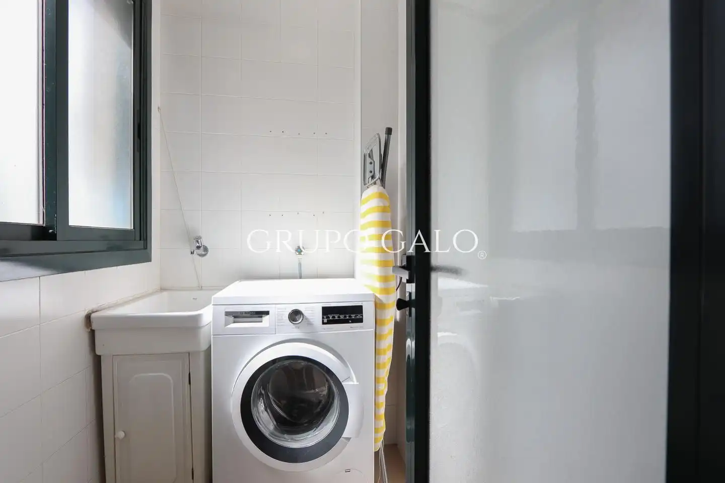 Baño de Ático en venta en Vigo  con Calefacción, Parquet y Trastero