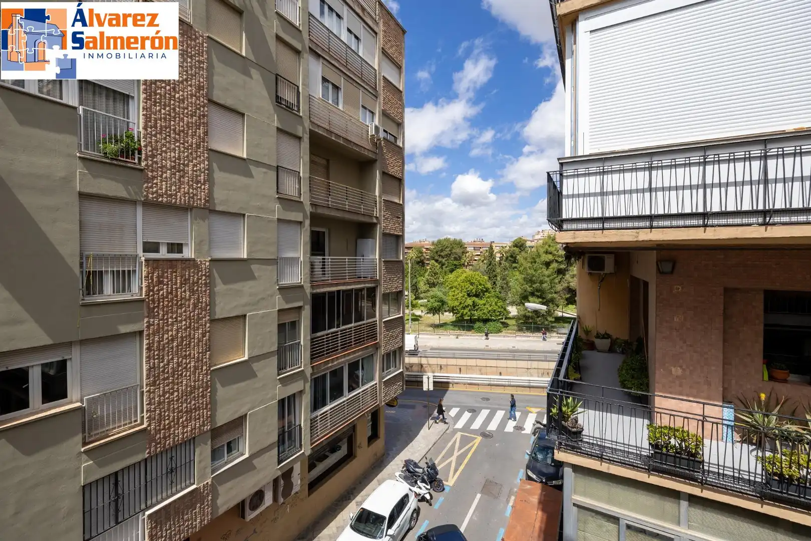 Vista exterior de Pis en venda en Granada amb Aire condicionat, Calefacció i Terrassa