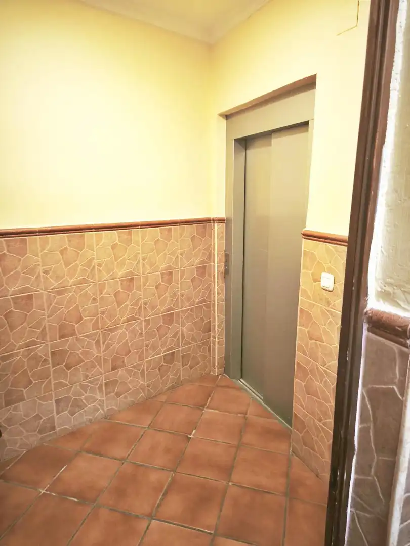Bany de Pis en venda en Málaga amb Aire condicionat, Calefacció i Jardí privat
