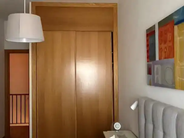Dormitori de Casa o xalet en venda en Trescasas amb Jardí privat