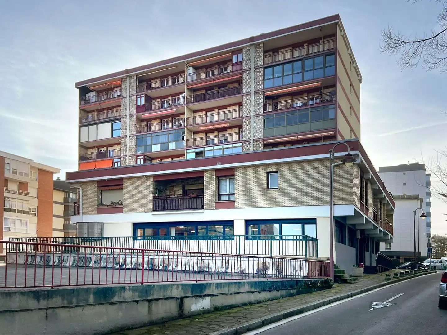 Außenansicht von Geschaftsraum zum Verkauf in Zarautz