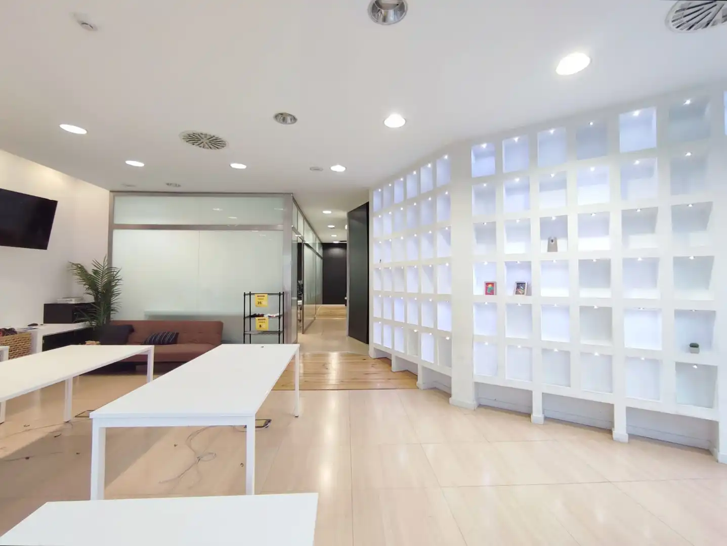 Local comercial de lloguer a Juan Pablo II, imagen 7