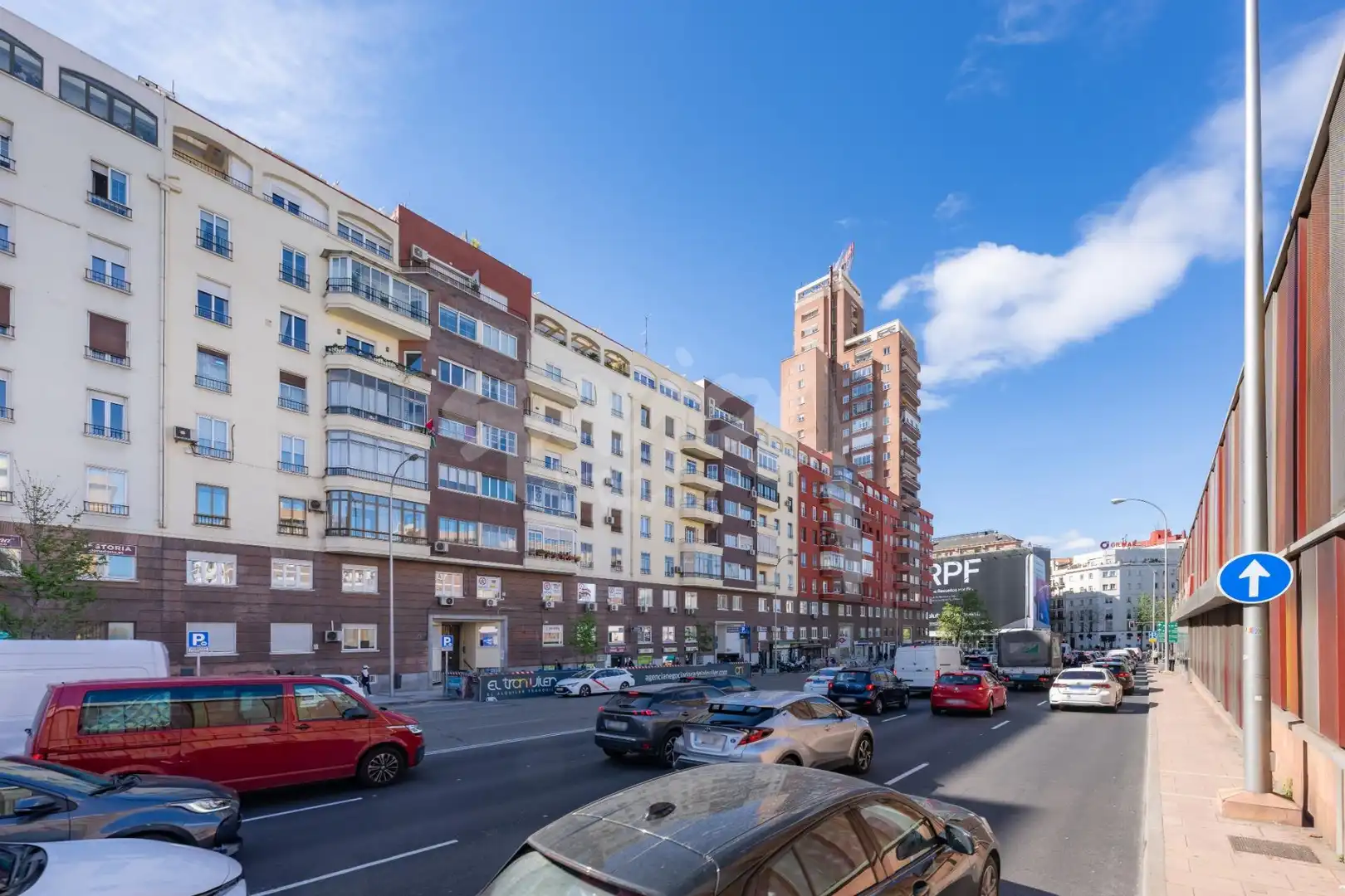 Außenansicht von Geschaftsraum zur Miete in Madrid mit Möbliert
