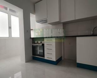 Kitchen of Flat for sale in  Madrid Capital  with Heating and Terrace