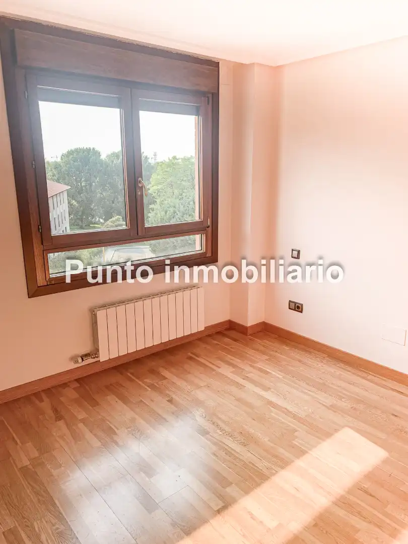 Wohnung zur Miete in Calle Santa Ana, La Flecha - Monasterio del Prado