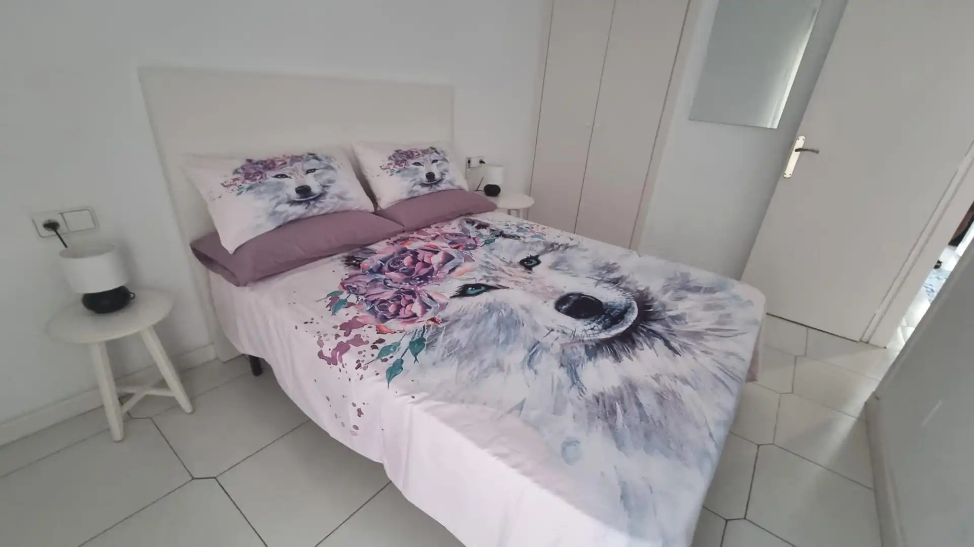 Dormitori de Apartament de lloguer en Sant Pere de Ribes amb Moblat, Microones i TV