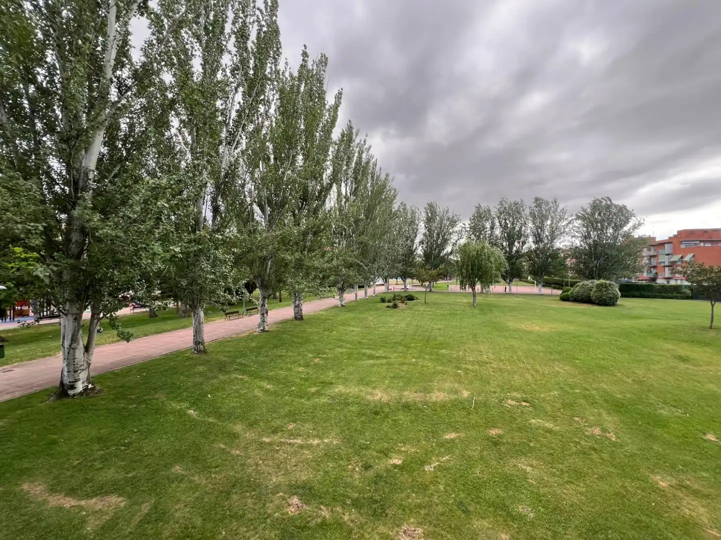Jardín de Piso en venta en  Logroño con Calefacción, Terraza y Trastero