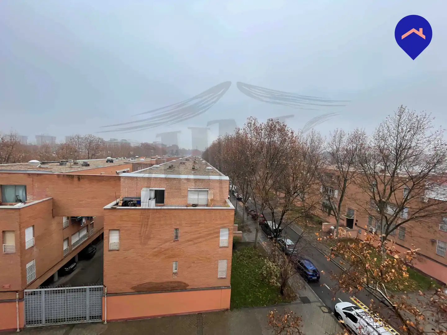 Parking de Piso en venta en Madrid con Calefacción, Terraza y Balcón