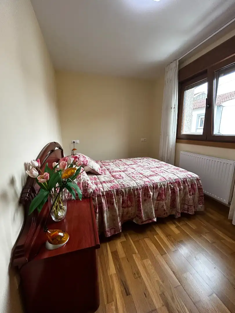 Habitación de Casa o chalet en venta en Vilagarcía de Arousa con Calefacción, Jardín privado y Parquet