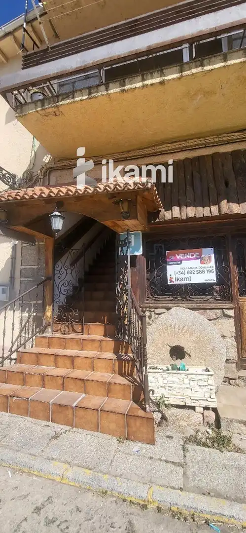 Buildings for sale in Peguerinos