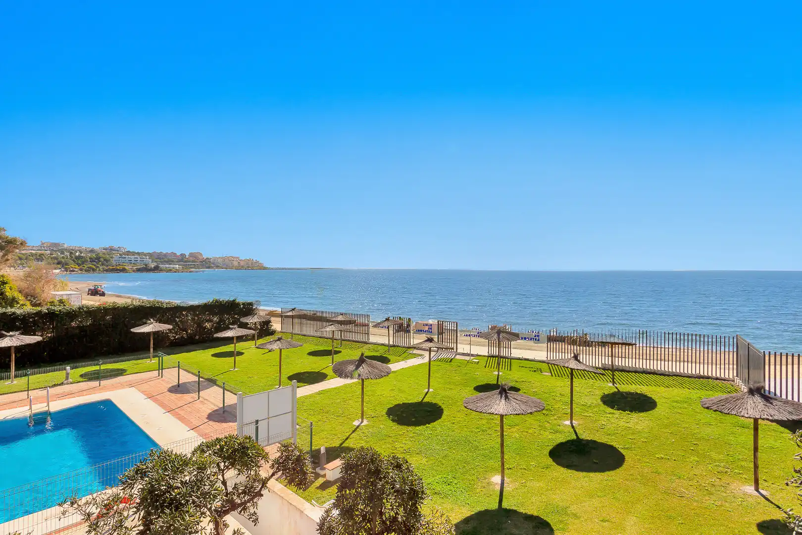 Apartamento con piscina en venta en Costa Natura, imagen 2