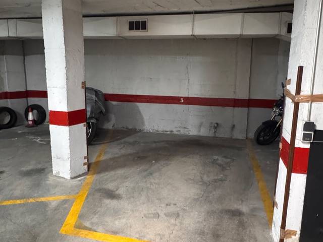 Garaje en Alquiler en Passatge de Pere Ripoll, 8 en El Poblenou