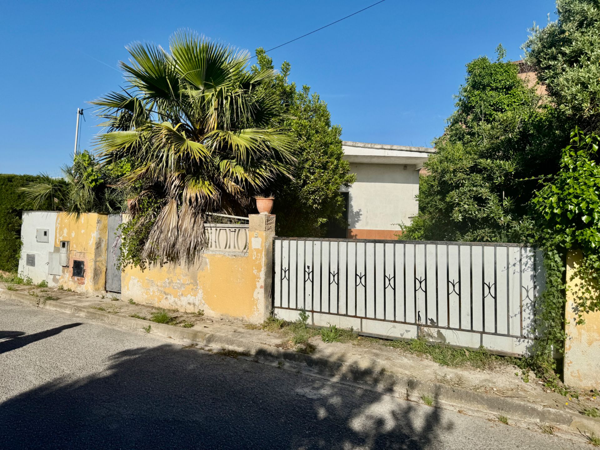 Vista exterior de Casa o xalet en venda en El Vendrell amb Jardí privat