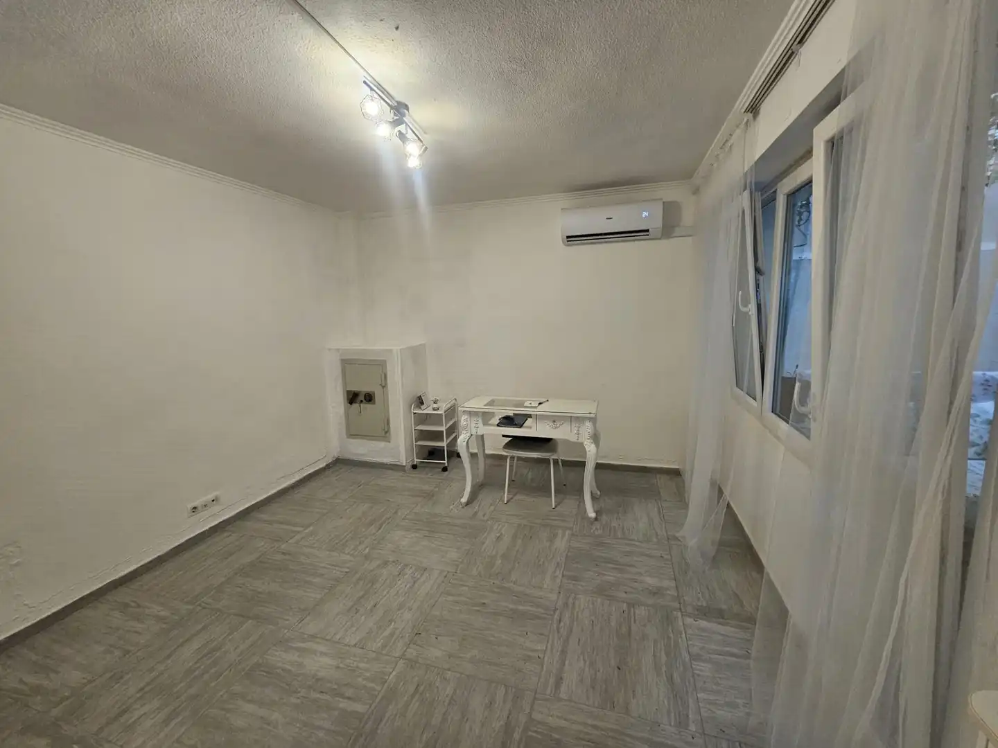 Ground floor for sale in Alicante / Alacant  with Air Conditioner