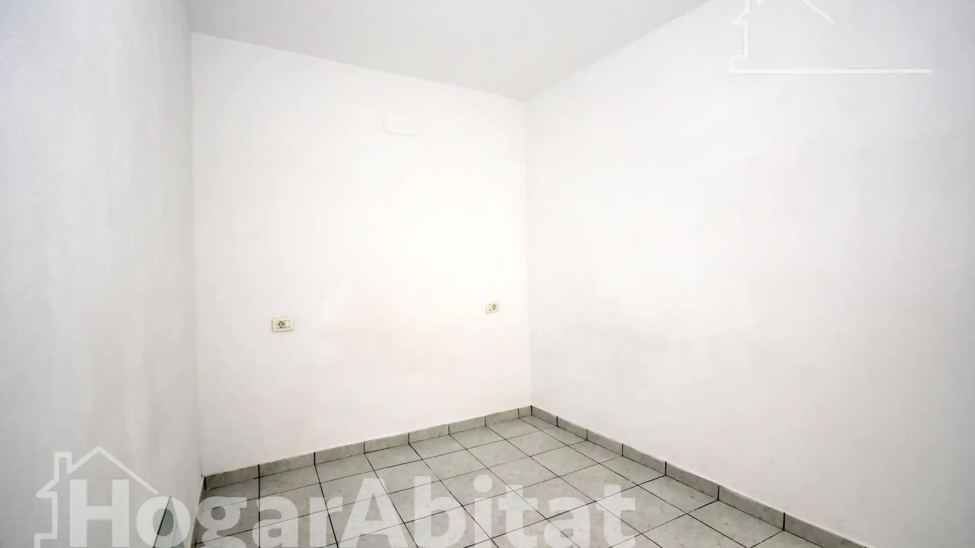 Wohnung zum Verkauf in Calle Larga, Ensanche - Parque Santa Rosa