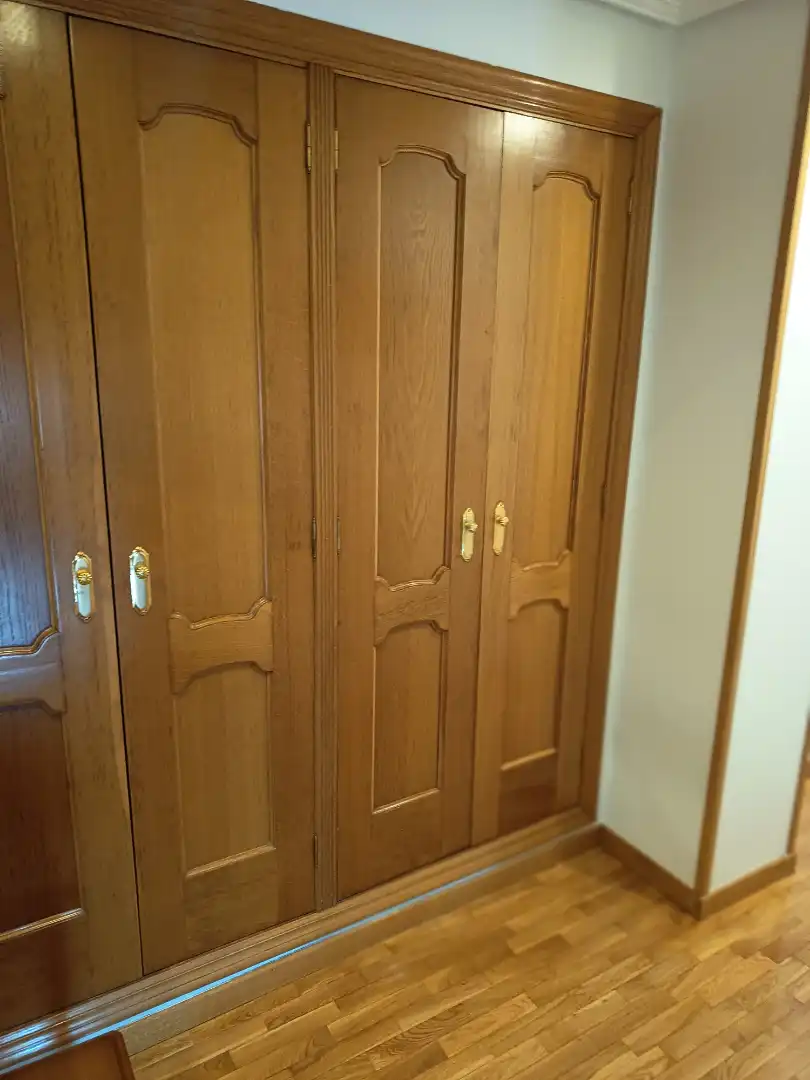 Habitación de Piso en venta en Avilés con Calefacción, Parquet y Trastero