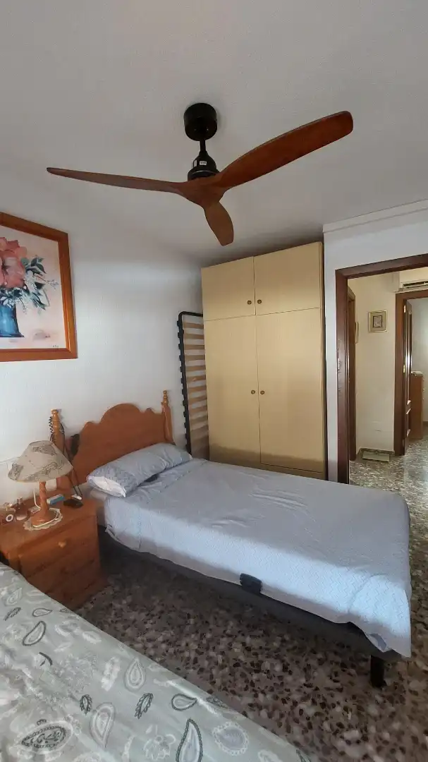 Schlafzimmer von Einfamilien-Reihenhaus zum Verkauf in La Manga del Mar Menor mit Klimaanlage, Heizung und Terrasse