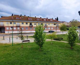 Vista exterior de Apartament en venda en Burgos Capital amb Calefacció, Terrassa i Traster