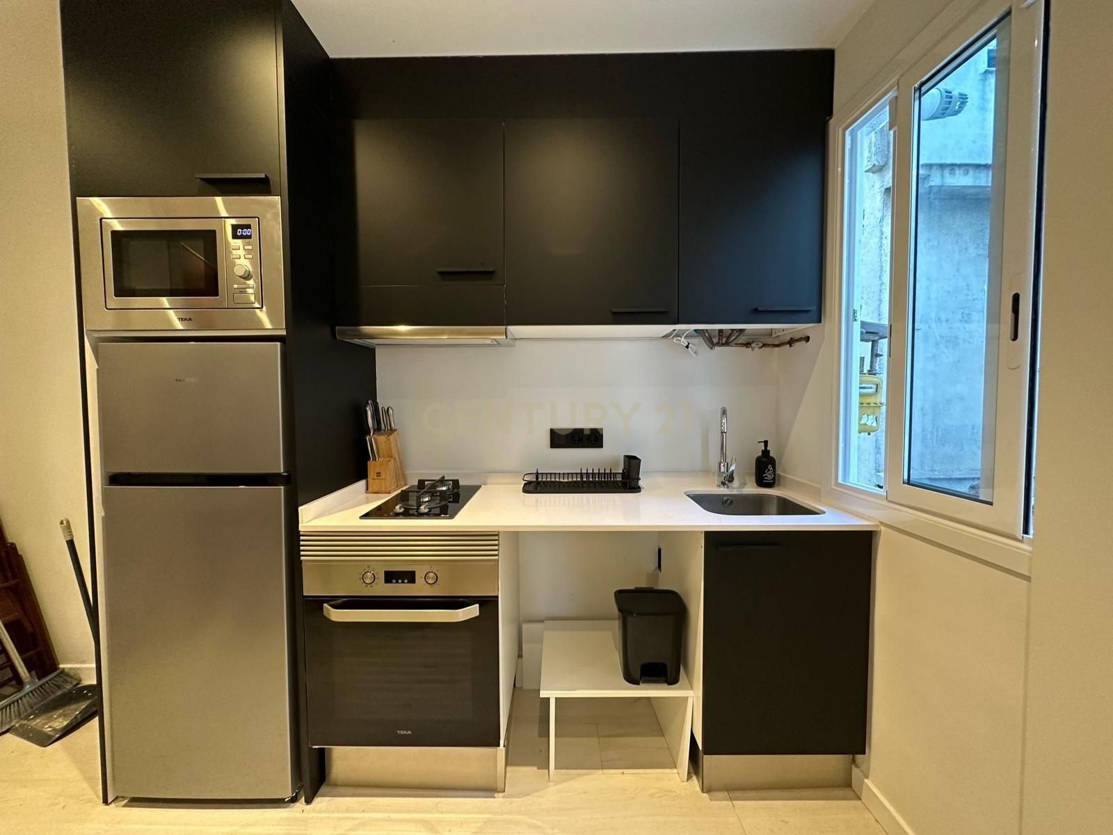 Cocina de Apartamento en venta en  Barcelona Capital con Aire acondicionado, Horno y Lavadora