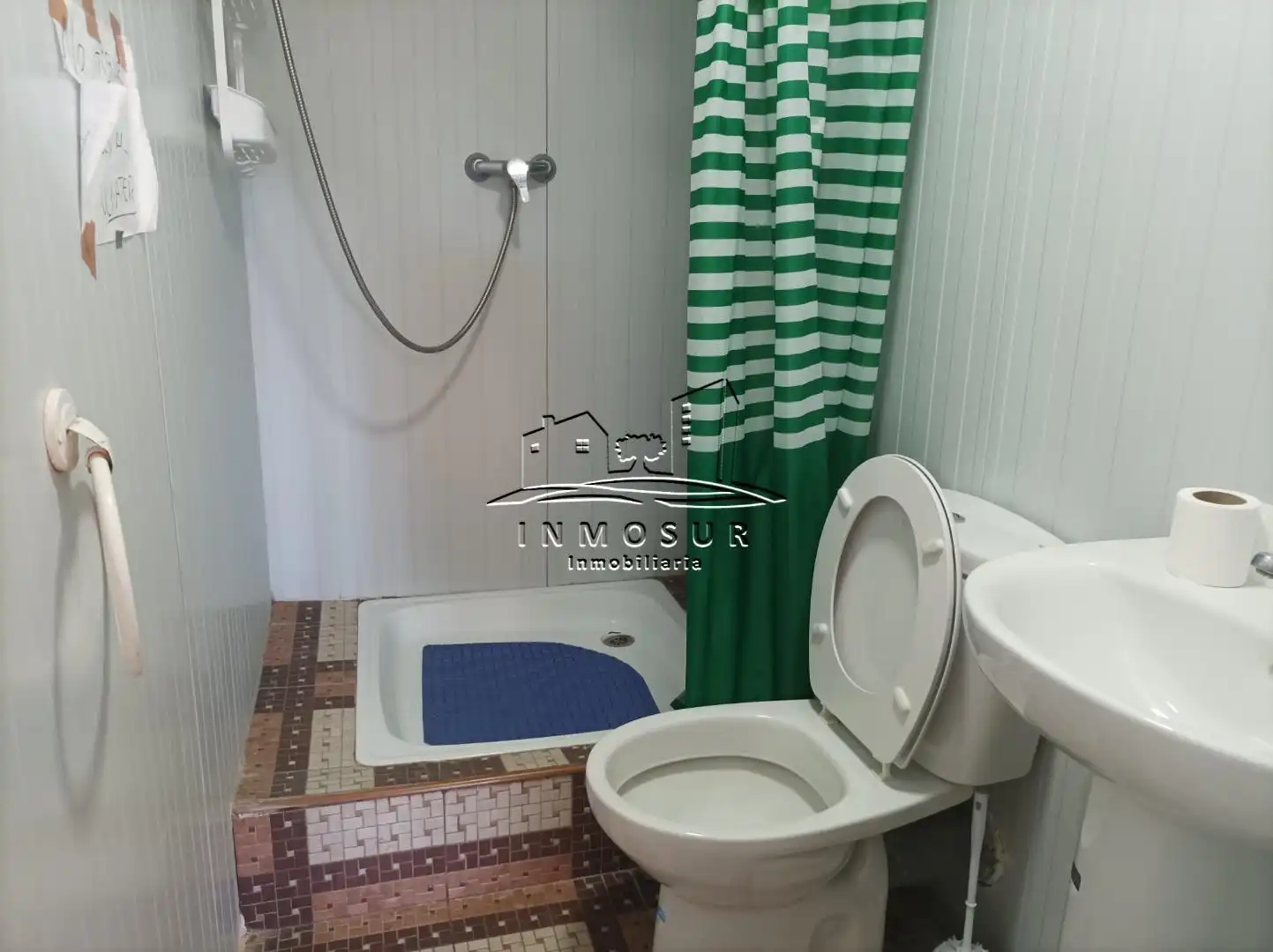 Bany de Casa o xalet en venda en Lucena amb Piscina i Moblat